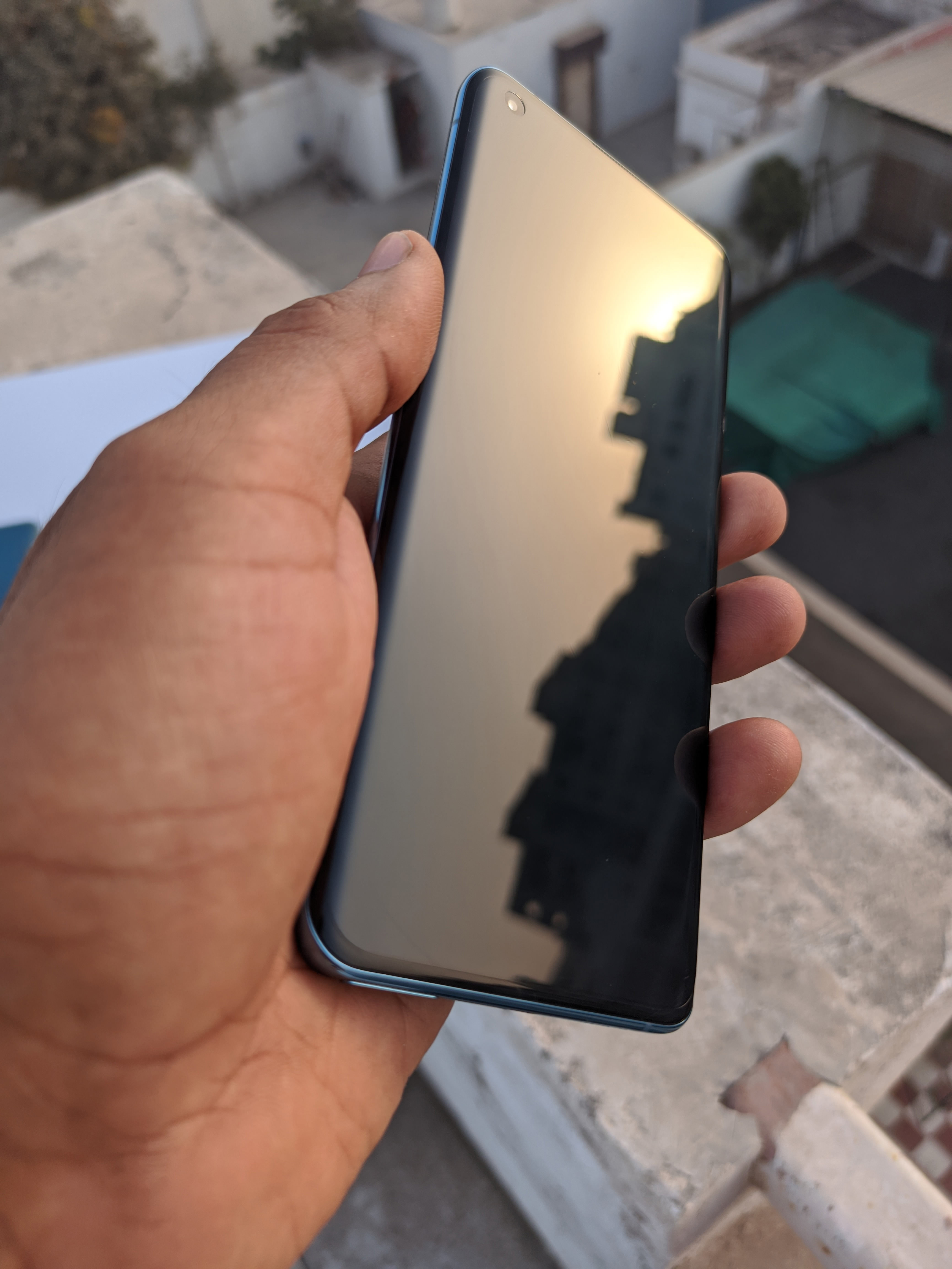 oppo find x3 pro nits